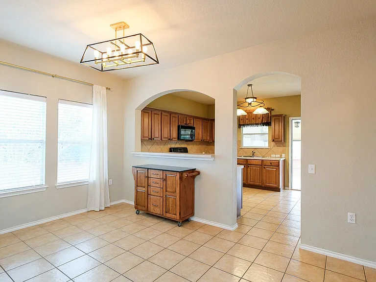 10312 Lone Pine Ln — Photo 5