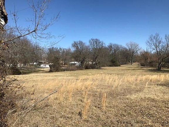 3rd image of 1801 SW Sampson Rd