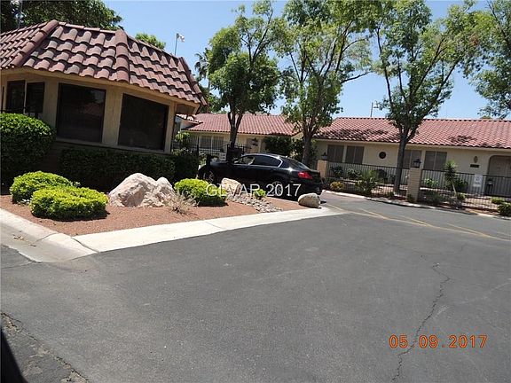 5th image of 827 Sea Pines Ln