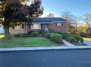 2564 Paige St, New Kensington, PA 15068