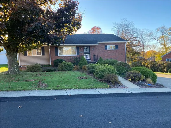 2564 Paige St, New Kensington, PA 15068