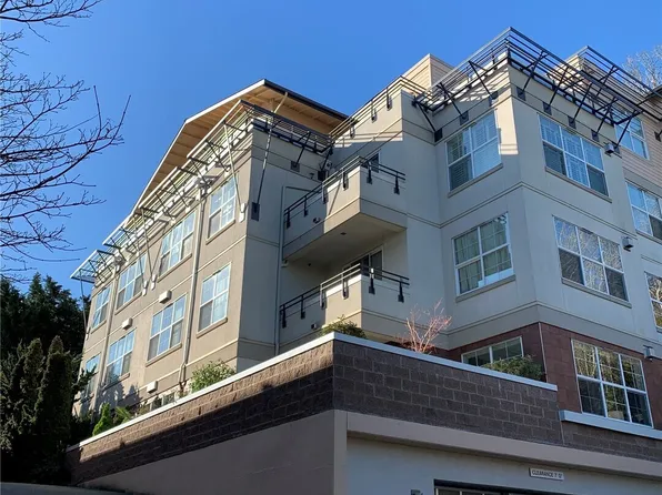 7549 SE 29th Street #103, Mercer Island, WA 98040