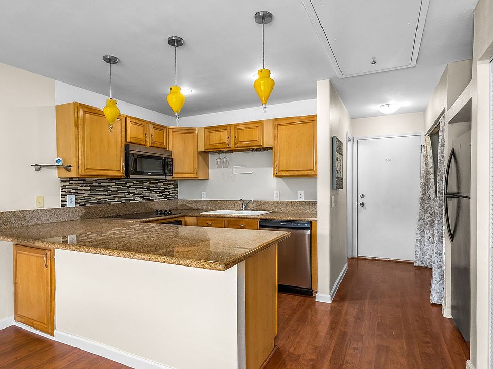 1st image of 3740 Lower Honoapiilani Rd APT F307