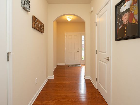 3rd image of 7491 Washington Arch Dr