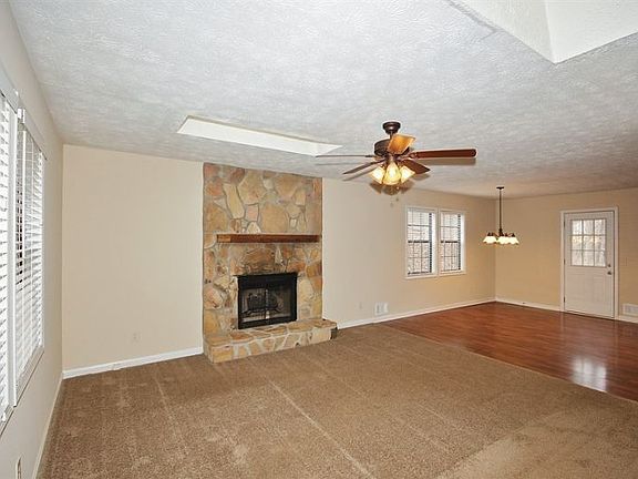 4th image of 153 Little Brook Dr