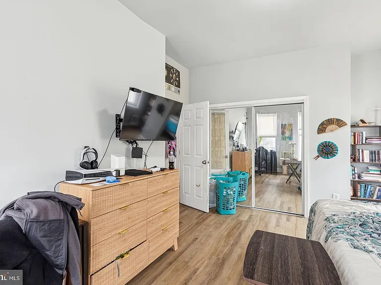 1633 W Oxford St #2R — Photo 12