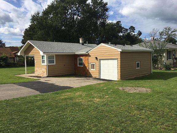 3rd image of 322 Wildwood Dr