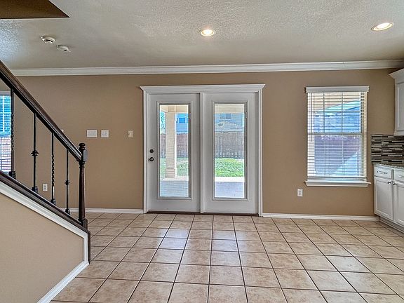 5th image of 10204 Del Lago Ct