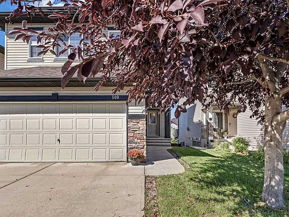 2nd image of 149 S Everwoods Close SW