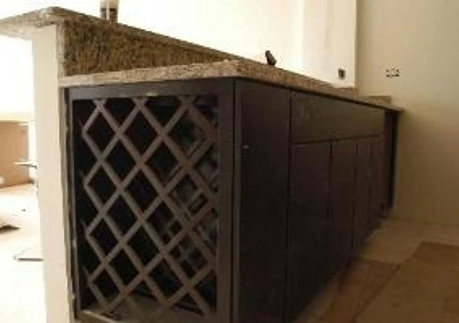 Lakeview Condo quality 1 bedroom unit — Photo 3