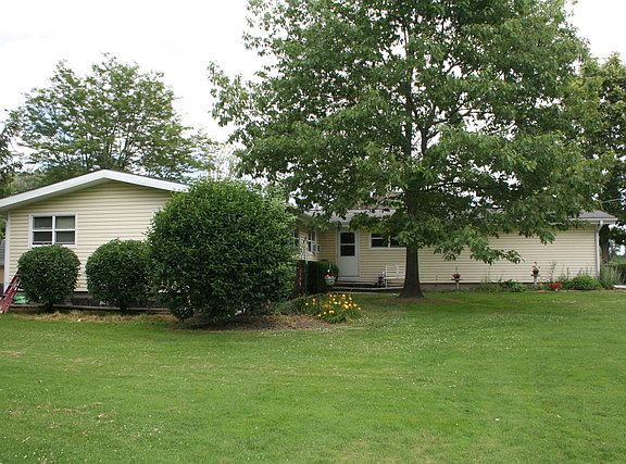 2nd image of 41209 N Lincoln Dr