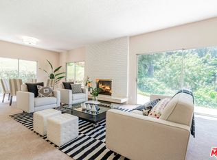 16142 Bayberry Pl, Sherman Oaks, CA 91403