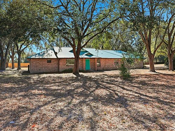 3rd image of 534 SW Thorne Ln