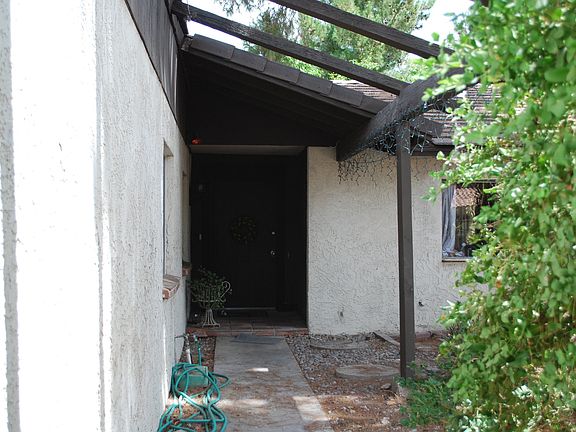 3rd image of 1530 E Northshore Dr