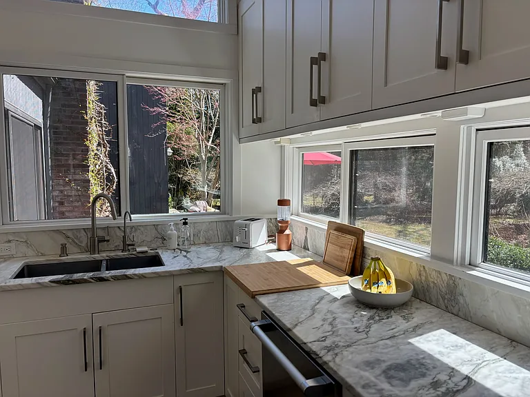8 Wooded Oak Ln — Photo 6