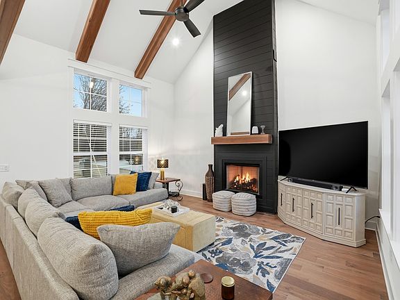 5th image of 31 Magrath Cir