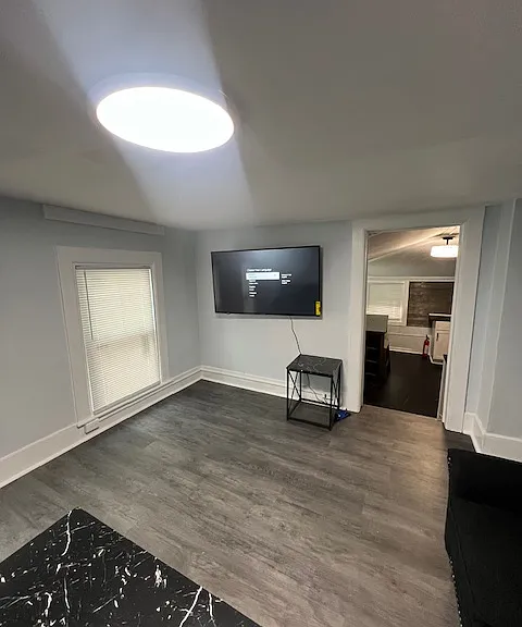 1211 Madison St #2 — Photo 4