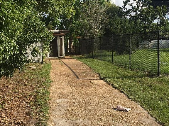 4th image of 1022 Hawkes Ave