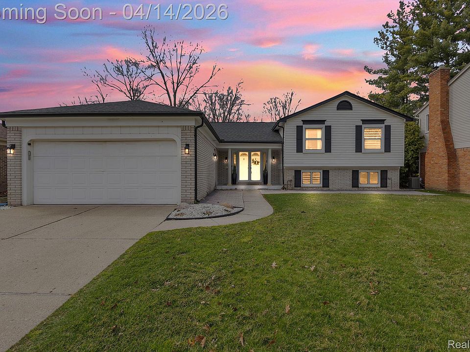 1st image of 14549 Riverside St