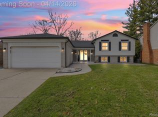 14549 Riverside St, Livonia, MI