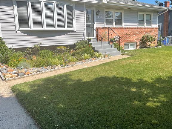 2nd image of 13911 Bauer Dr