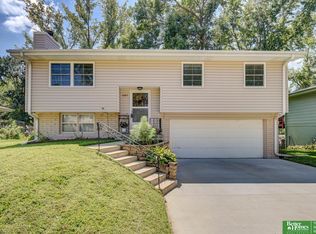 9447 Ames Ave, Omaha, NE 68134