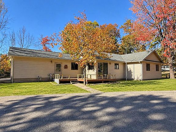 3rd image of 9832 Bolger Lake Rd