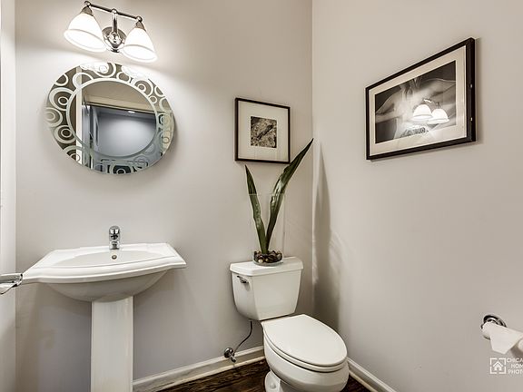 5th image of 2622 N Paulina St