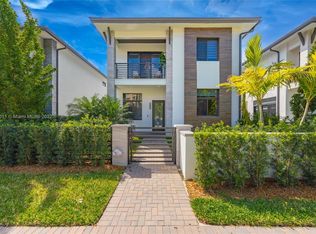 8240 NW 51st Ter, Doral, FL 33166