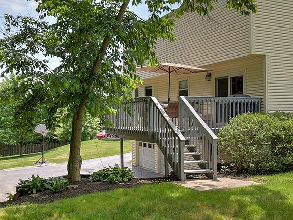 4th image of 916 Glenwood Ct