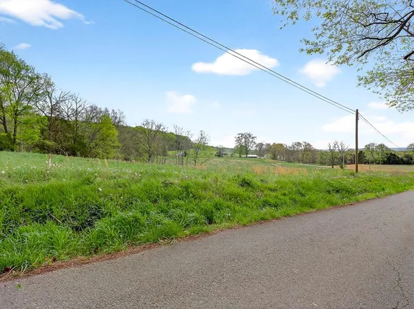 3 Joppa Rd, Walling, TN 38587
