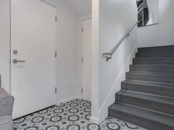 4034 Riviera Dr, San Diego, CA 92109