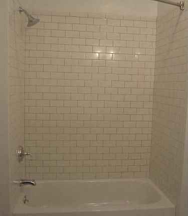 5th image of 10 E 80th St