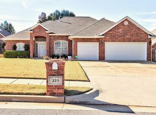 225 S Lexington Way, Edmond, OK 73012