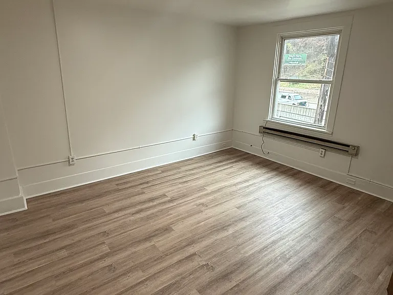 1304 Electric Ave #3 — Photo 8