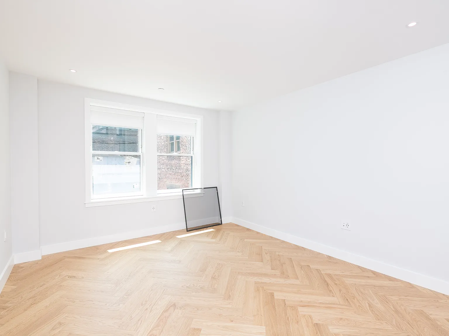 1 bed, 700 sqft, $4,350 — Photo 4