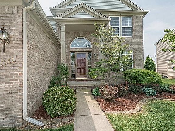 3rd image of 7584 Dover Dr