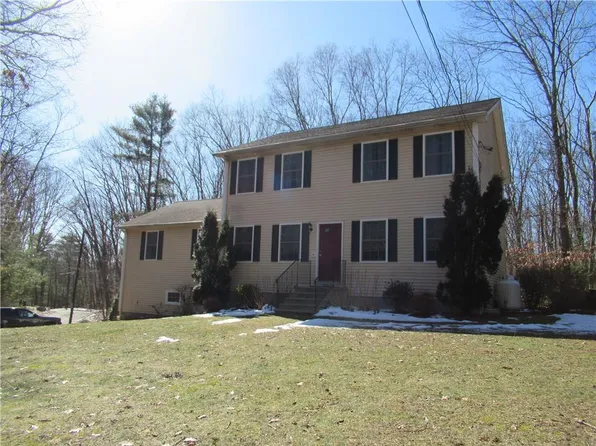 416 Log Rd, Smithfield, RI 02917