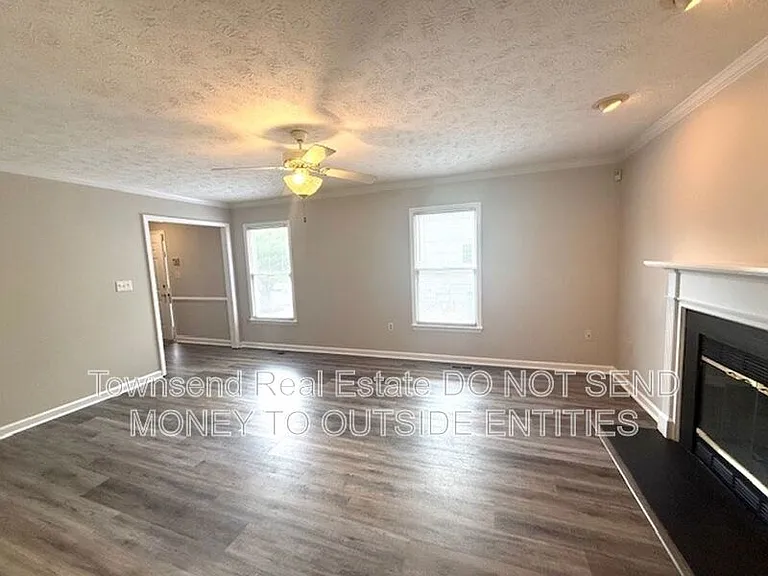 2012 Fig Ct — Photo 3
