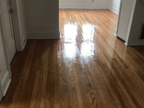 913 N Ashland Ave, Chicago, IL 60622