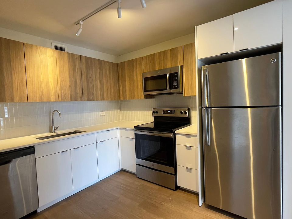 1st image of 212 N Dearborn St #3002