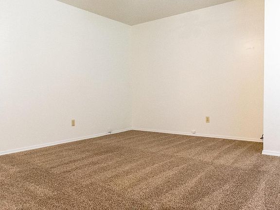 4th image of 69 Ash St