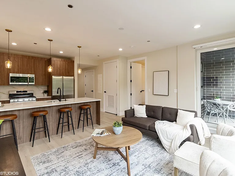3043 W Irving Park Rd #502 — Photo 6