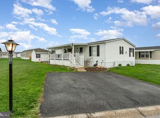 458 Daisy Dr, New Providence, PA 17560