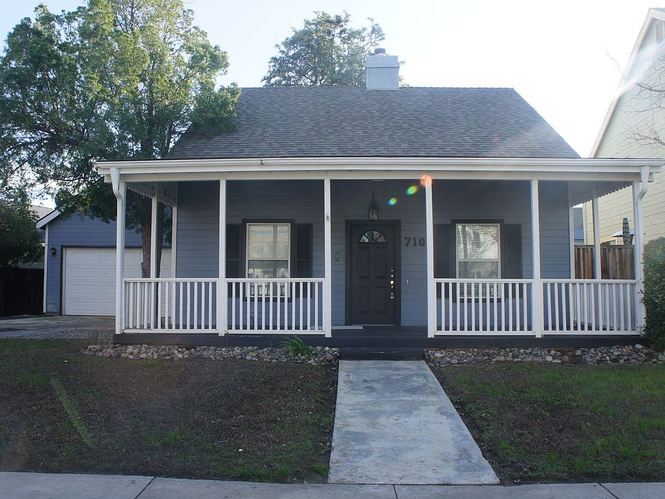 1st image of 710 Heritage Pl