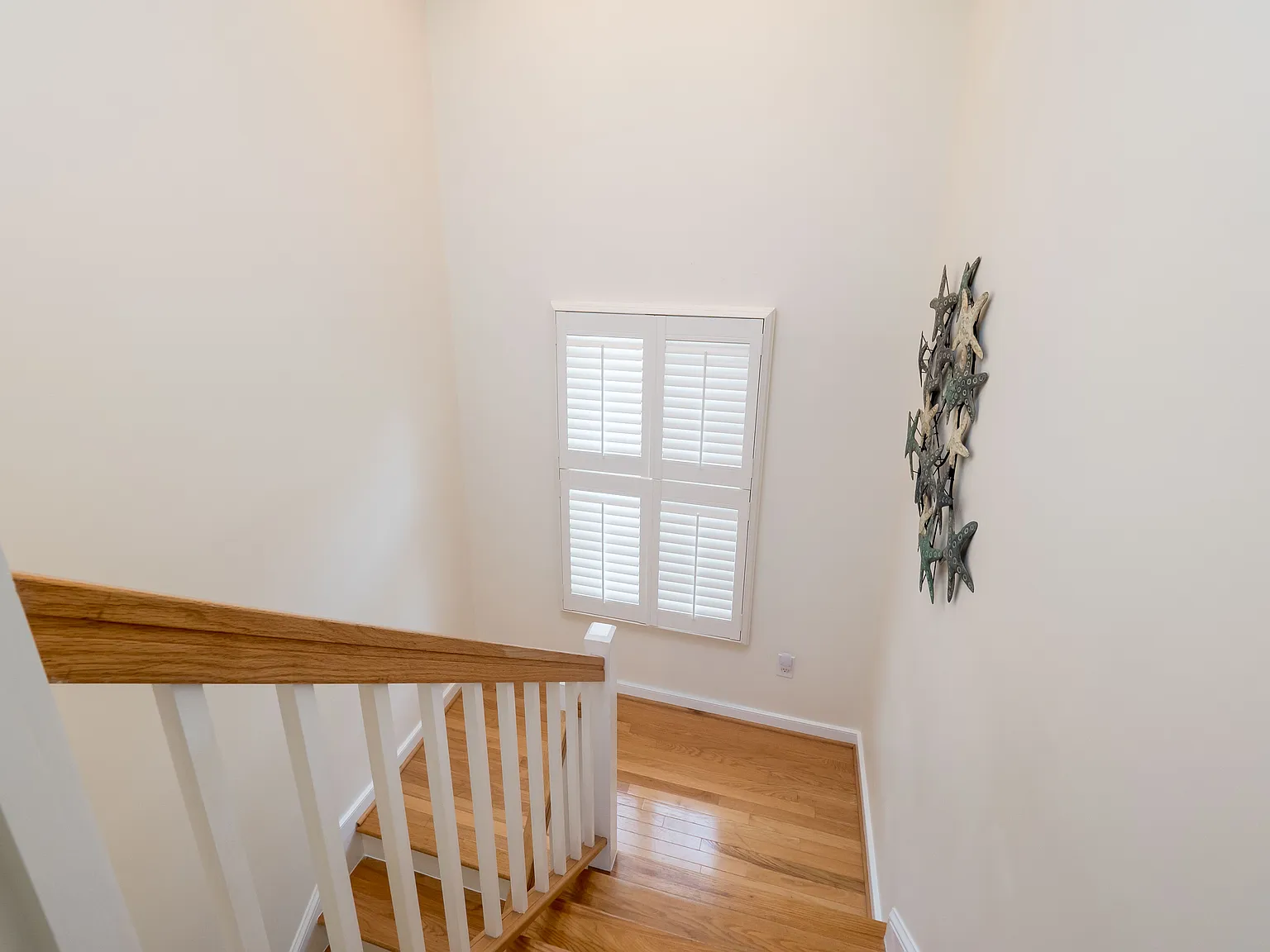 4 bed, 2638 sqft, $4,500 — Photo 3