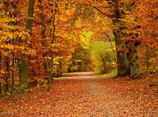 Spring Rd, Dingmans Ferry, PA 18328