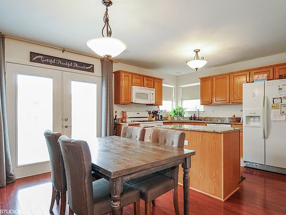 4th image of 1043 Meadowridge Dr