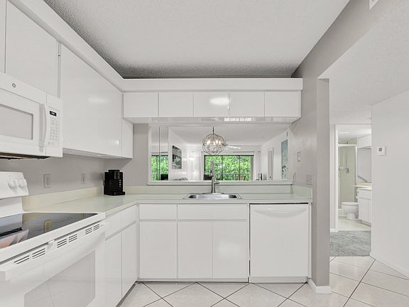 5th image of 115 Bamboo Road #205