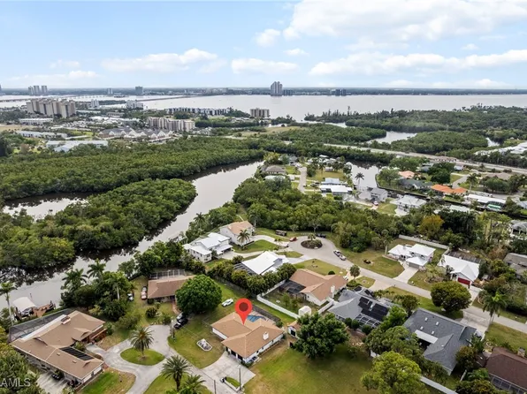 8487 Jenny Cae Ln, North Fort Myers, FL 33903